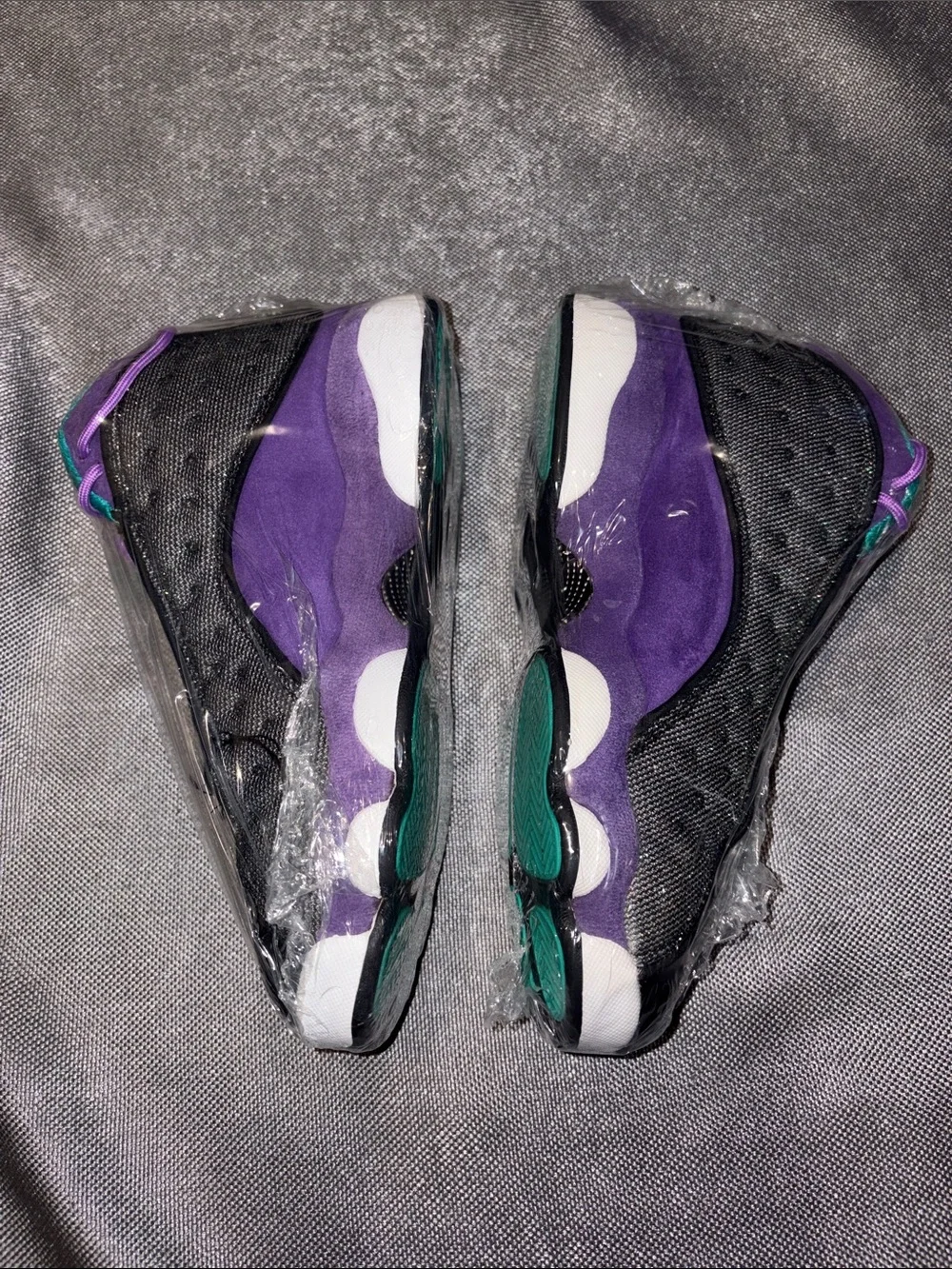 Jordan 13 Retros Violet Teal size 7Y